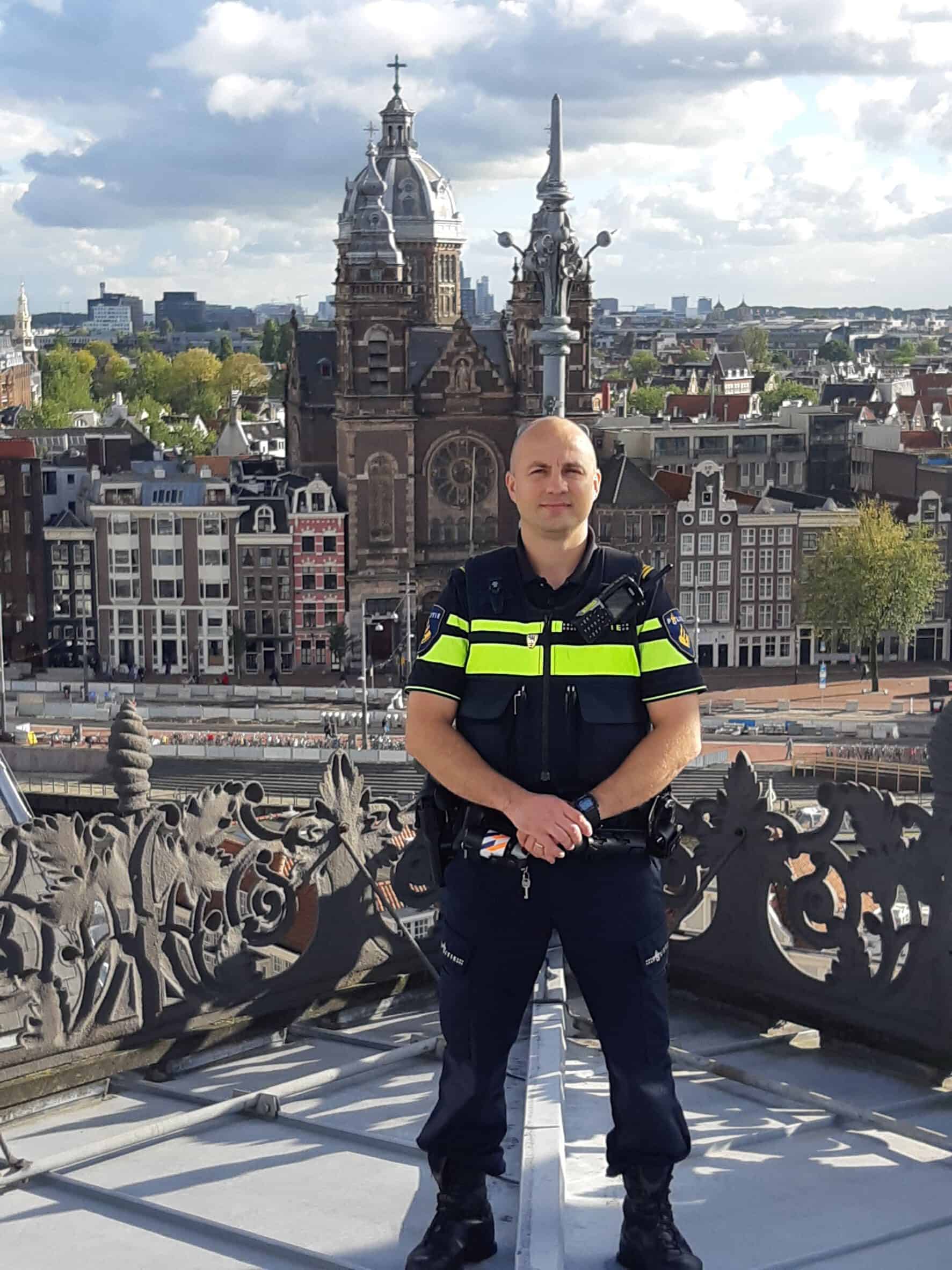Români în Olanda: Gabi Ungureanu, singurul polițist român din Amsterdam